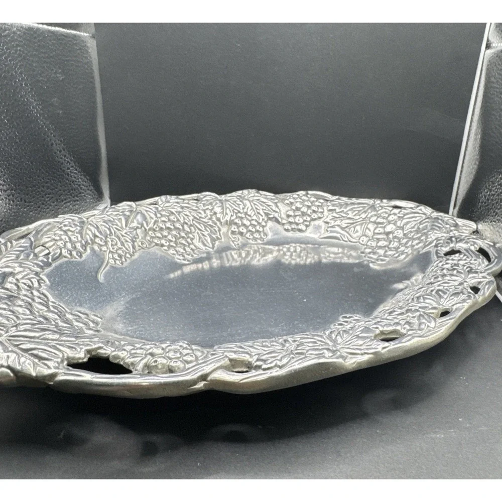 Arthur Court Oval Grape Serving Tray  Dish 1990 Signed 13